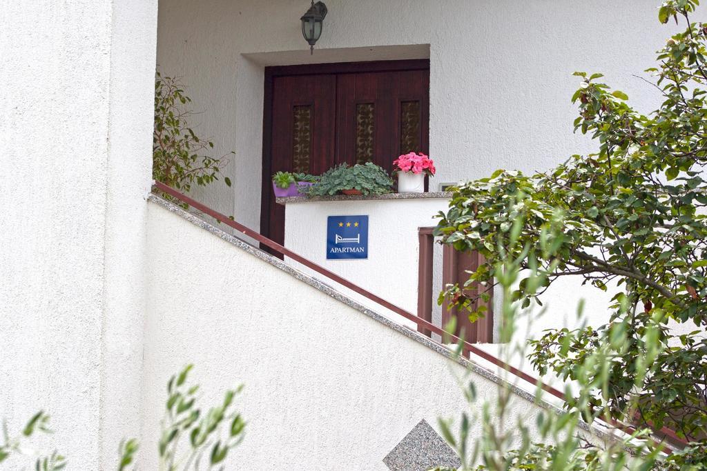 Apartman Orbanići Exterior foto